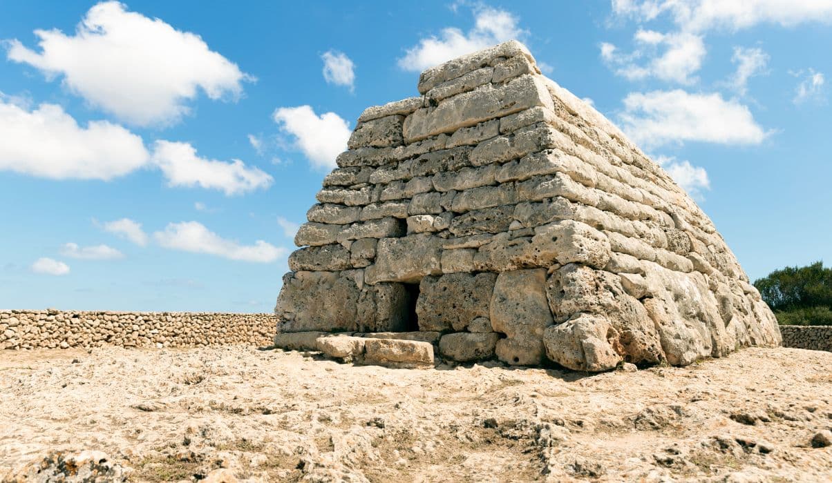 Naveta d’Es Tudons