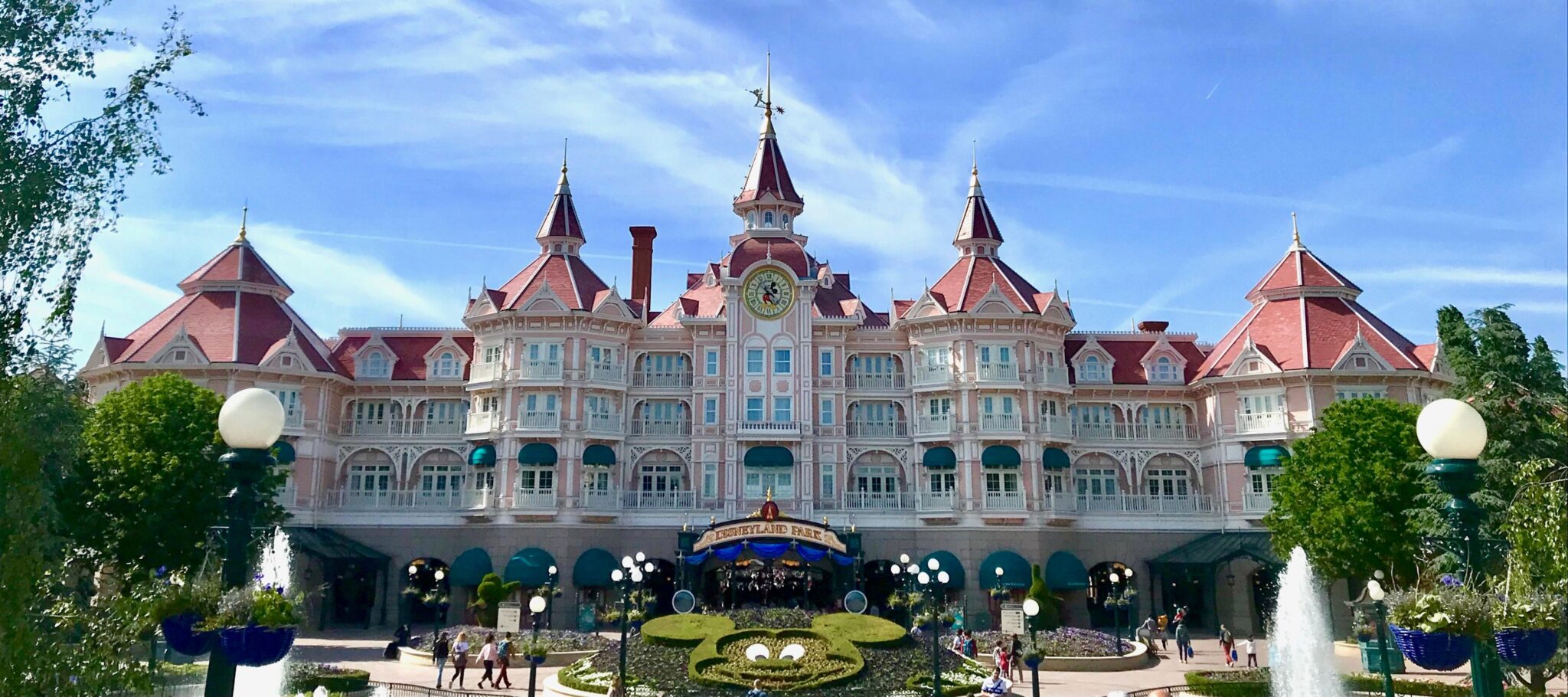 5 Compelling Reasons To Choose One Of The Disneyland Paris Hotels