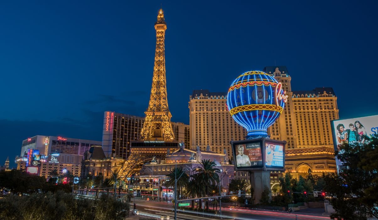 Las Vegas holidays Book with 1 holiday company Click Go